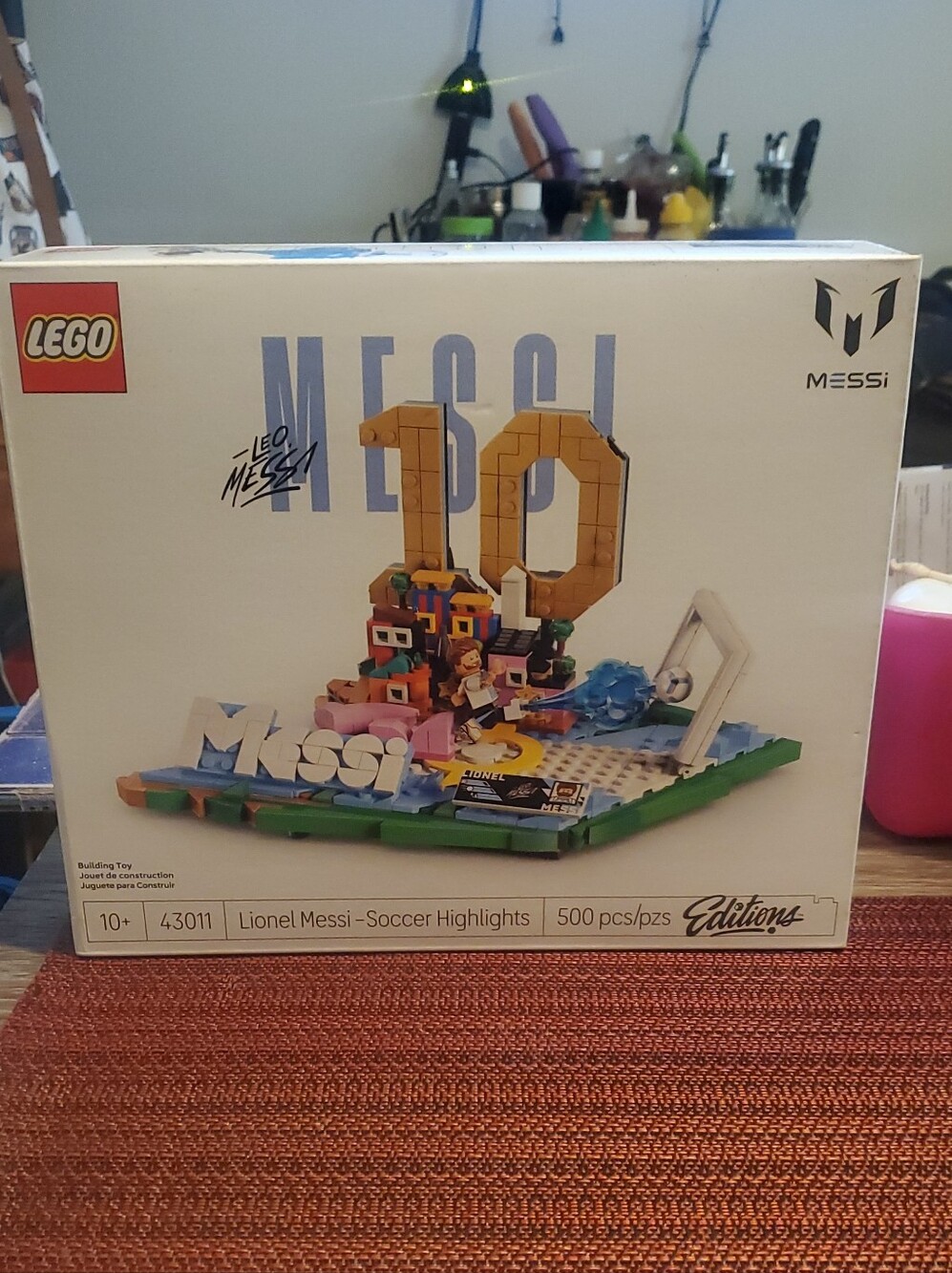 LEGO Editions Lionel Leo Messi Soccer Legend 43015 World Cup Football NIP